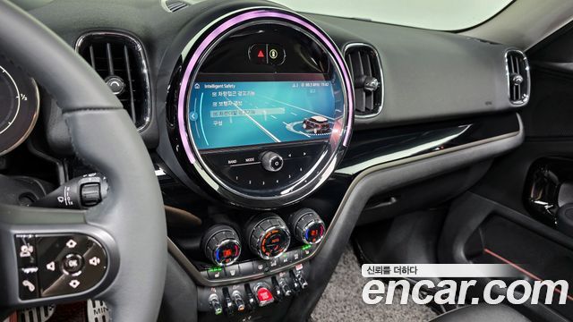 MINI Cooper Countryman Classic Plus 2nd 2022 — фото 15