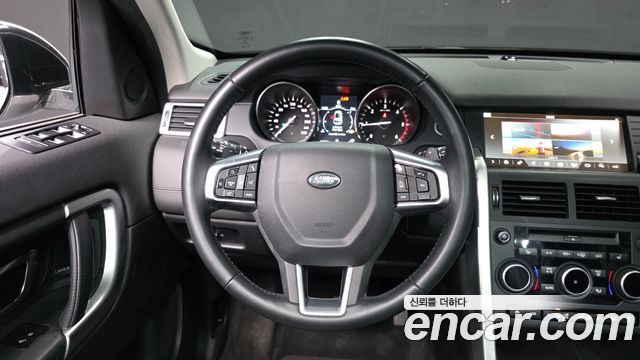 Land Rover Discovery Sport 2.0 TD4 HSE Luxury 2017 — фото 13