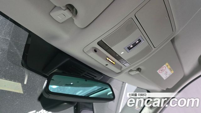 Land Rover Discovery Sport 2.0 TD4 HSE Luxury 2017 — фото 17