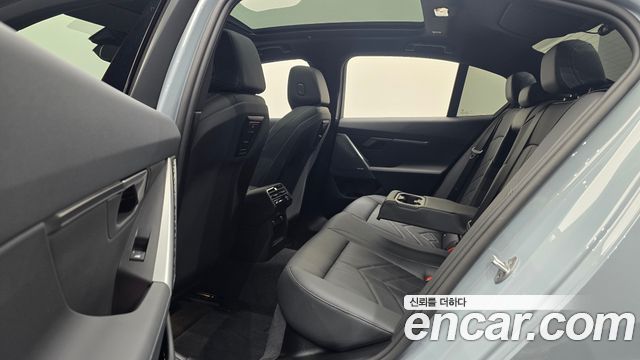 BMW 5 Series (G60) 520i M Sport 2025 — фото 12