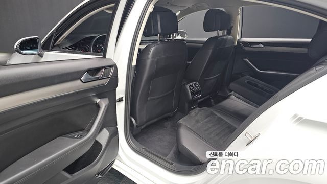 Volkswagen Passat GT (B8) 2.0 TDI 2018 — фото 12