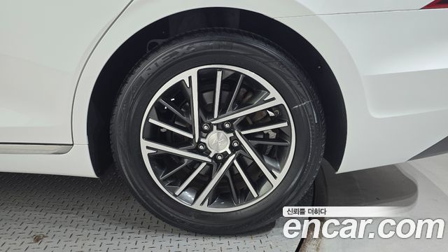 Hyundai Grandeur (IG) 3.0 LPi Rent Car Modern 2022 — фото 21