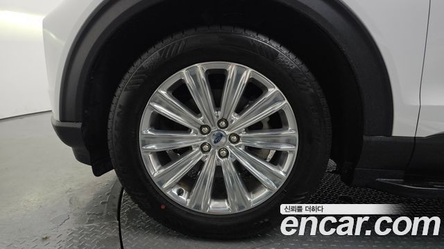 Ford Explorer (VI) 2.3 LimIted 4WD 2021 — фото 5