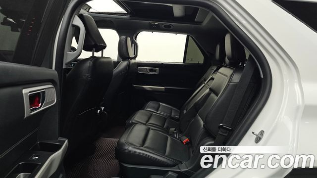 Ford Explorer (VI) 2.3 LimIted 4WD 2021 — фото 12