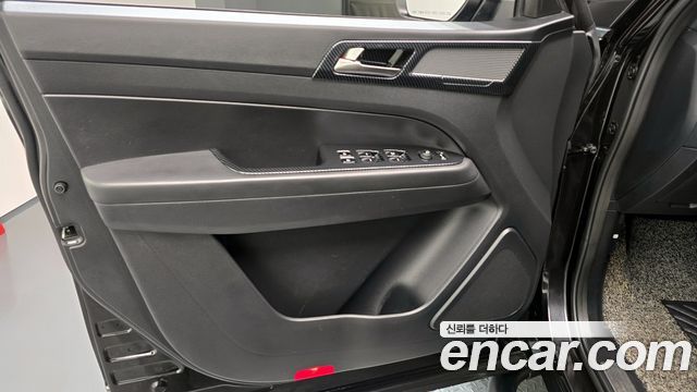 KG Mobility (SsangYong) Rexton Sports Khan Diesel 2.2 2WD Culman Noblesse 2024 — фото 30
