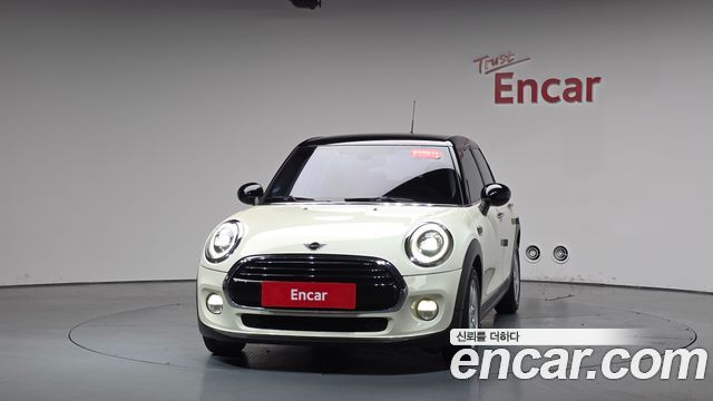MINI Cooper 5Door Standard 3rd 2019 — фото 3