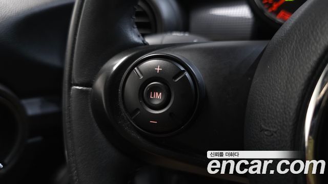 MINI Cooper 5Door Standard 3rd 2019 — фото 27
