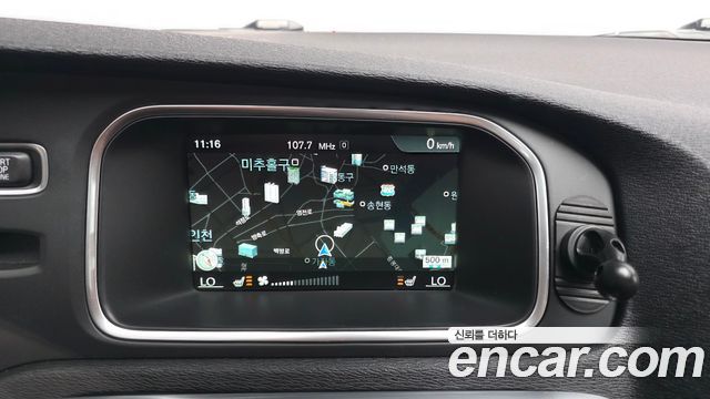 Volvo V40 D3 2nd 2016 — фото 14