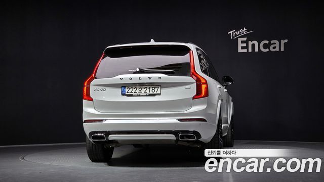 Volvo XC90 (II) T8 R-Design Hybrid 2021 — фото 4