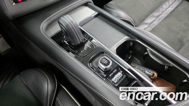 Volvo XC90 (II) T8 R-Design Hybrid 2021 — фото 9