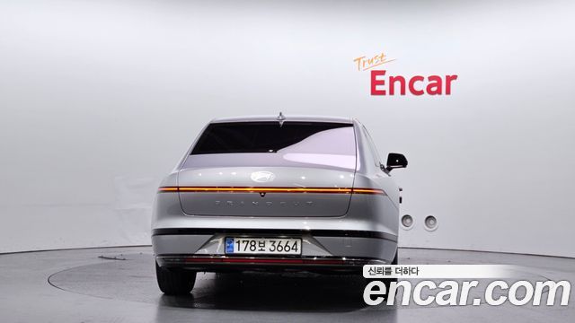 Hyundai Grandeur Hybrid (GN7) Calligraphy 2023 — фото 4