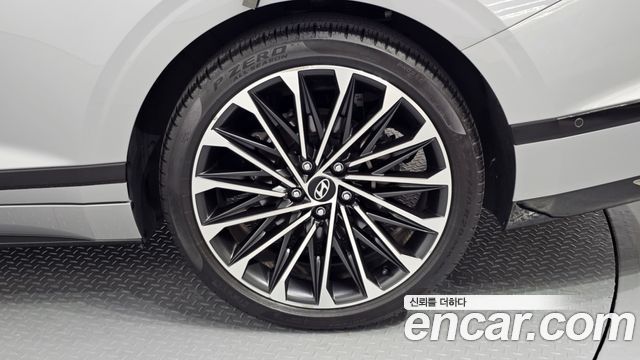Hyundai Grandeur Hybrid (GN7) Calligraphy 2023 — фото 21