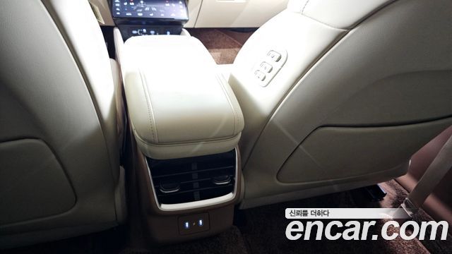 Hyundai Grandeur Hybrid (GN7) Calligraphy 2023 — фото 31