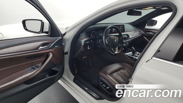BMW 5 Series (G30) 530i M Sport Package Plus 2018 — фото 10