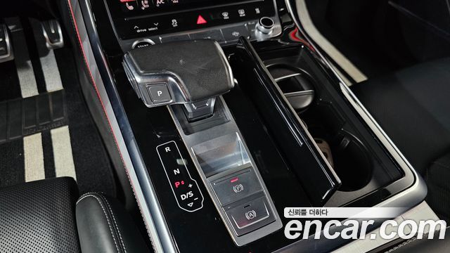 Audi Q8 (4M) 50 TDI Quattro Premium 2023 — фото 9
