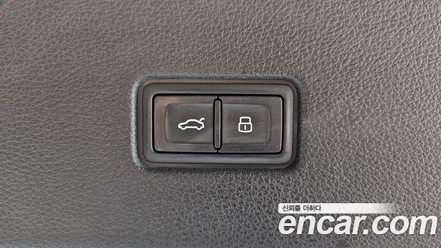 Audi Q8 (4M) 50 TDI Quattro Premium 2023 — фото 16