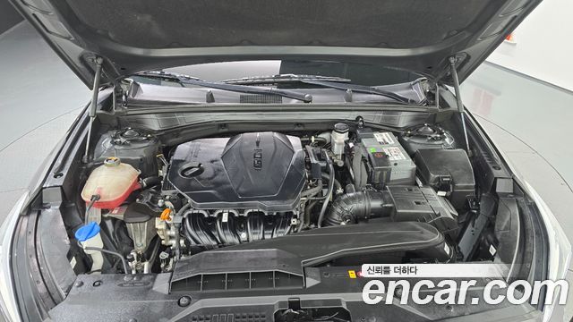 Kia K8 2.5 Gasoline 2WD Noblesse 2022 — фото 6