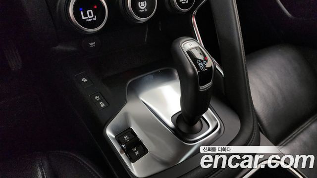 Jaguar E-PACE D180 SE 2020 — фото 9