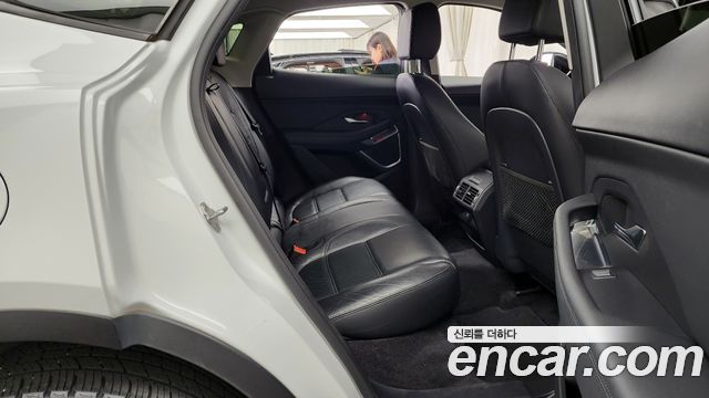 Jaguar E-PACE D180 SE 2020 — фото 12