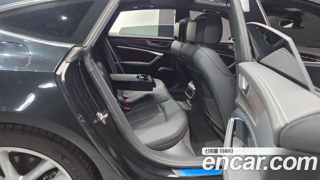 Audi A7 (4K) 45 TDI Quattro Premium 2023 — фото 11