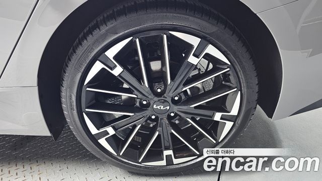 Kia K5 (III) 1.6 Turbo Noblesse 2025 — фото 21