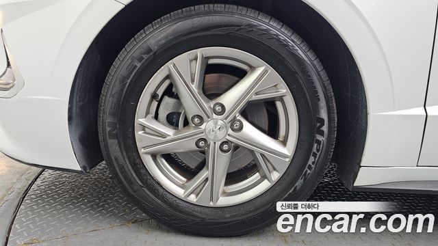 Hyundai Sonata (DN8) 2.0 LPG(rental car) Smart 2022 — фото 5