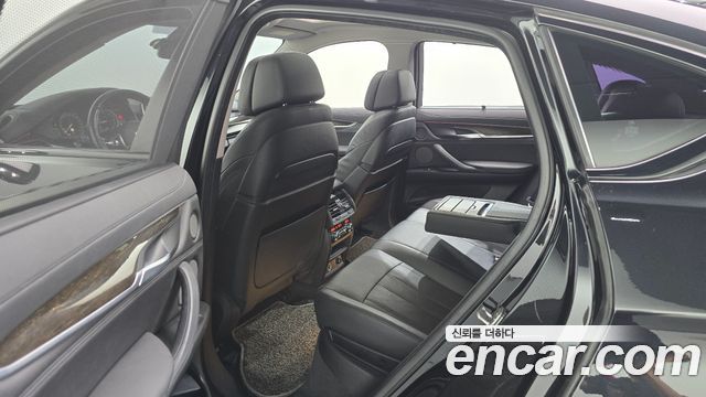 BMW X6 (F16) xDrive 40d 2016 — фото 12
