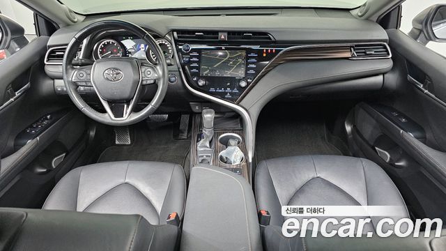 Toyota Camry (XV70) 2.5 2019 — фото 7