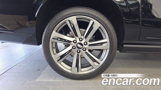 Cadillac Escalade (V) 6.2 ESV ESV Sports Platinum 2025 — фото 5