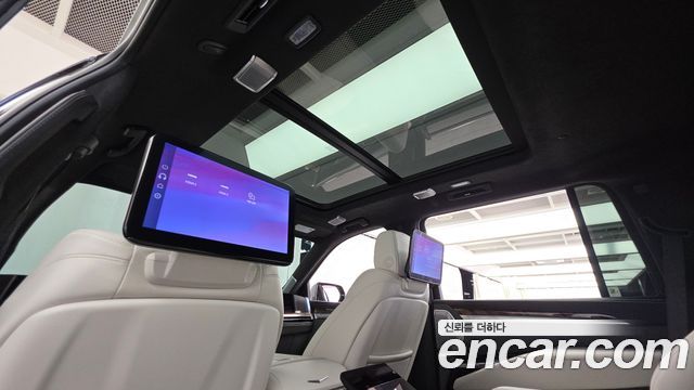 Cadillac Escalade (V) 6.2 ESV ESV Sports Platinum 2025 — фото 18