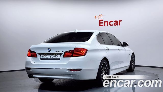BMW 5 Series (F10) 520d Luxury 2014 — фото 2