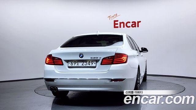BMW 5 Series (F10) 520d Luxury 2014 — фото 4