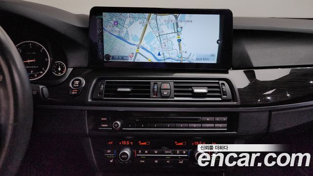 BMW 5 Series (F10) 520d Luxury 2014 — фото 13