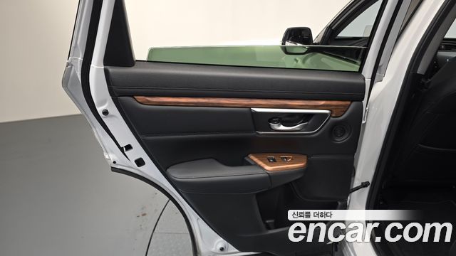 Honda CR-V (V) 2.0 Hybrid Touring 4WD 2022 — фото 25
