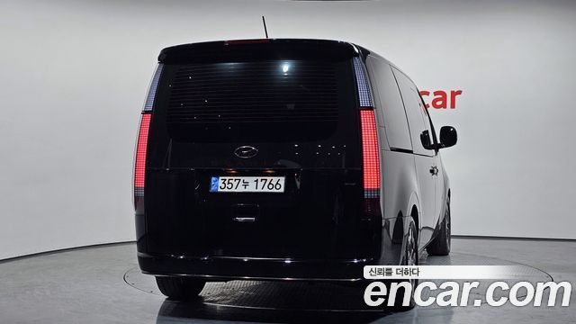 Hyundai Staria 4WD Lounge 9-Seater Inspiration 2022 — фото 4