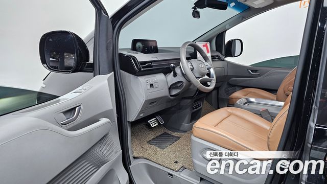Hyundai Staria 4WD Lounge 9-Seater Inspiration 2022 — фото 10