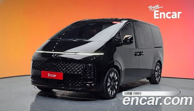 Hyundai Staria 4WD Lounge 9-Seater Inspiration 2022 — фото 1