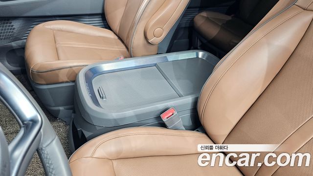 Hyundai Staria 4WD Lounge 9-Seater Inspiration 2022 — фото 34