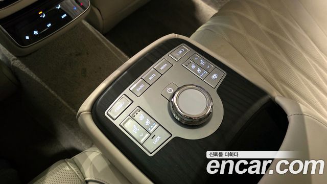 Genesis G80 (RG3) Gasoline 2.5 Turbo AWD 2025 — фото 22