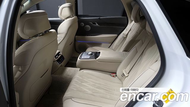Genesis G80 (RG3) Gasoline 2.5 Turbo AWD 2025 — фото 32