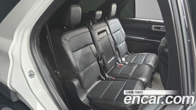 Ford Explorer (VI) 2.3 LimIted 4WD 2020 — фото 12