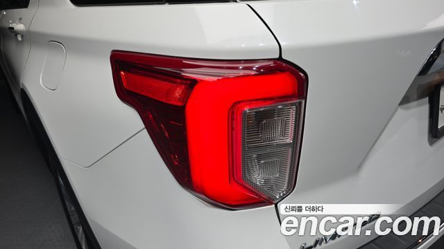 Ford Explorer (VI) 2.3 LimIted 4WD 2020 — фото 23