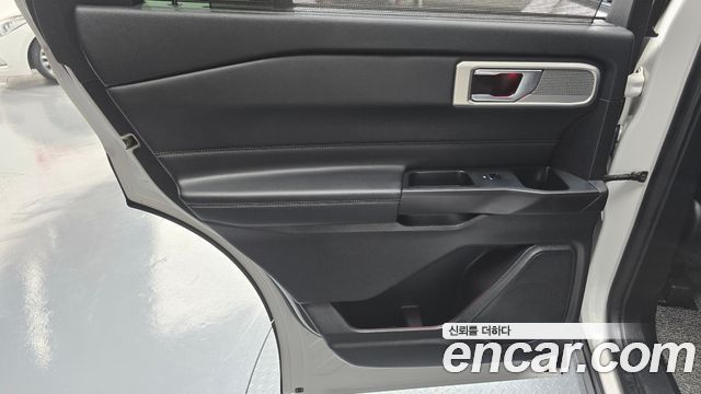Ford Explorer (VI) 2.3 LimIted 4WD 2020 — фото 25