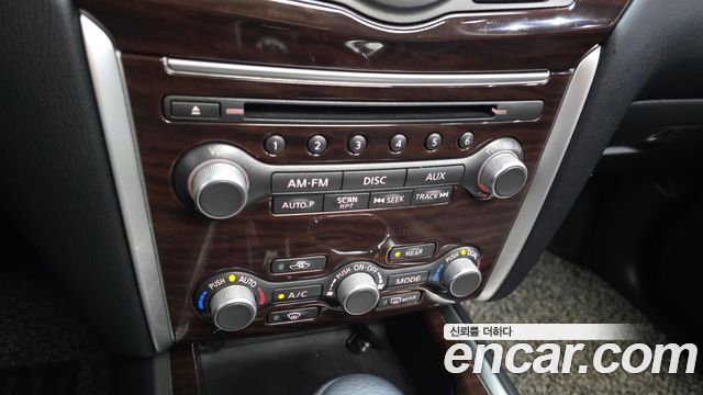 Nissan Pathfinder (IV) 3.5 4WD 2015 — фото 16