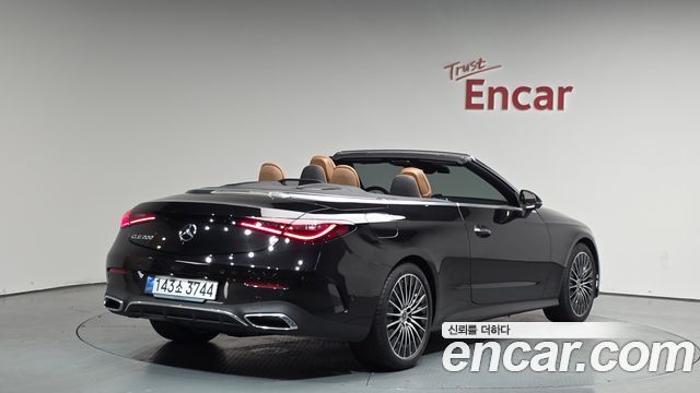 Mercedes-Benz CLE-Class (C236) CLE200 Cabriolet 2025 — фото 2