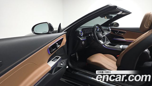 Mercedes-Benz CLE-Class (C236) CLE200 Cabriolet 2025 — фото 10