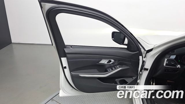 BMW 3 Series (G20) 320i M Sport 2022 — фото 24