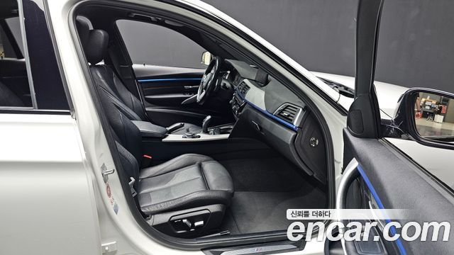 BMW 3 Series (F30) 330i M Sport 2017 — фото 15
