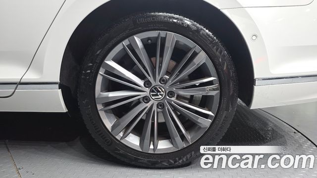 Volkswagen Passat GT (B8) 2.0 TDI 4Motion Prestige 2021 — фото 5