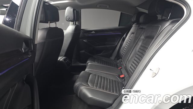 Volkswagen Passat GT (B8) 2.0 TDI 4Motion Prestige 2021 — фото 12